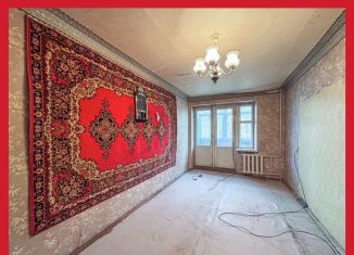 Продам 2-ком. квартиру, 46 м2, Таганрог, Театральная улица, 36