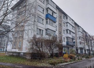 Продается четырехкомнатная квартира, 61 м2, Архангельск, улица Красных Партизан, 22