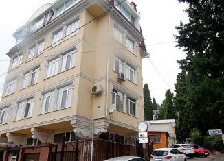 3-ком. квартира в аренду, 87 м2, Ялта, улица Кирова, 41А