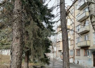 Сдаю в аренду 1-комнатную квартиру, 30 м2, Ессентуки, улица Свободы, 17