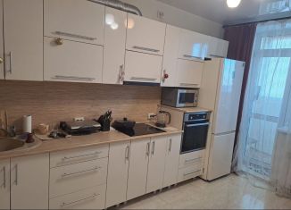 Продам 1-ком. квартиру, 41 м2, Омск, улица 1-ой Красной Звезды, 81