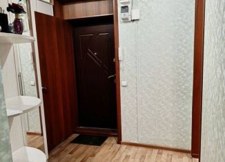 Сдается 2-ком. квартира, 49.8 м2, Боровичи, Ленинградская улица, 48