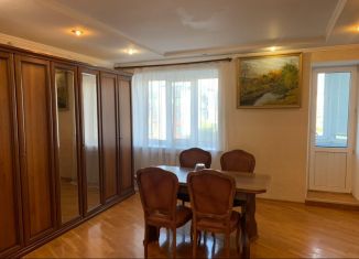 Сдается в аренду трехкомнатная квартира, 96.6 м2, Татарстан, улица Марселя Салимжанова, 17