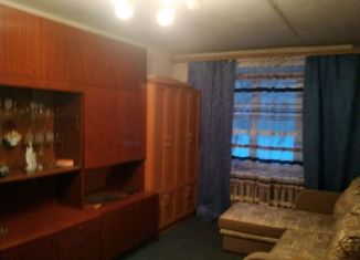 Сдается 1-комнатная квартира, 33 м2, Екатеринбург, улица Лобкова, 36, улица Лобкова