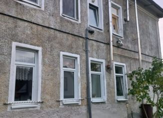 Продажа 2-комнатной квартиры, 54 м2, посёлок городского типа Янтарный, Советская улица, 88