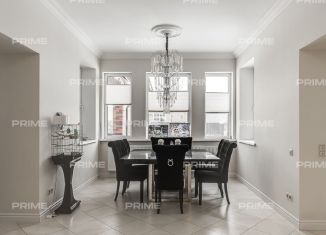 Дом на продажу, 395 м2, деревня Уварово, улица Ирбис