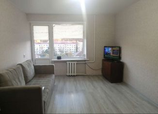 Продам однокомнатную квартиру, 32 м2, поселок городского типа Новомихайловский, улица Мира, 69