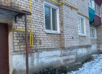 Продам трехкомнатную квартиру, 62.3 м2, Камбарка, улица Суворова, 21