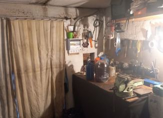 Продаю гараж, 30 м2, Кыштым, площадь Карла Маркса