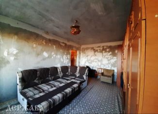 Продаю 1-ком. квартиру, 38 м2, Старый Оскол, улица Свердлова, 12