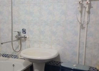 Продаю 1-ком. квартиру, 32.2 м2, Мантурово, Юбилейная улица, 20