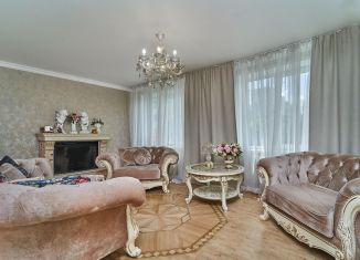 Продается четырехкомнатная квартира, 120 м2, Краснодар, улица Бульварное Кольцо, 21, микрорайон Юбилейный