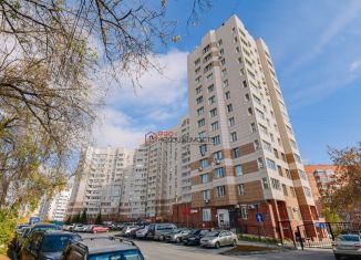 Продается двухкомнатная квартира, 71 м2, Новосибирская область, улица Семьи Шамшиных, 12