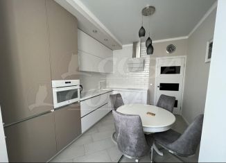 Продажа 3-ком. квартиры, 83 м2, Тюмень, ЖК Ожогино, улица Федюнинского, 30к2