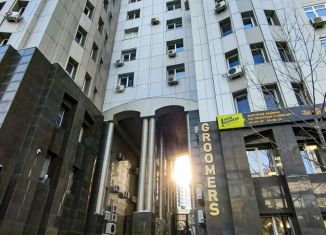 Сдам трехкомнатную квартиру, 120 м2, Хабаровск, улица Шеронова