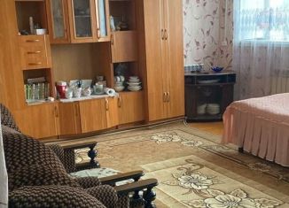 Продается двухкомнатная квартира, 52 м2, рабочий посёлок Старая Кулатка, улица Мусы Джалиля, 2