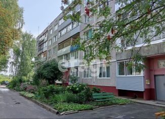 Продается 2-ком. квартира, 52.7 м2, посёлок городского типа Редкино, Академическая улица, 7