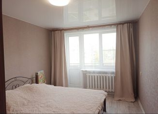 Четырехкомнатная квартира на продажу, 76.1 м2, Тутаев, Комсомольская улица, 97
