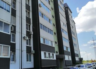 Продаю трехкомнатную квартиру, 70 м2, Волгоград, улица Ивановского, 6, ЖК Комарово