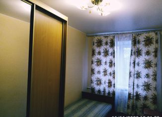 Сдам 3-комнатную квартиру, 50 м2, Санкт-Петербург, Караваевская улица, 33к5, метро Рыбацкое