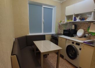 Сдаю 2-ком. квартиру, 44 м2, Мурманская область, проспект Кирова, 17к3