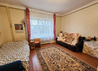 Продам двухкомнатную квартиру, 64 м2, Псковская область, Новоселенинская улица, 4