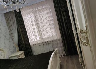 3-комнатная квартира на продажу, 98 м2, Владикавказ, улица Шамиля Джикаева, 18-й микрорайон