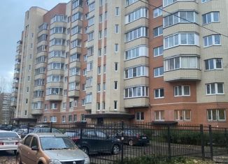 Продаю трехкомнатную квартиру, 89 м2, Санкт-Петербург, проспект Славы, 40к6, метро Проспект Славы