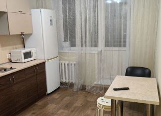 Сдаю в аренду 1-ком. квартиру, 40 м2, Новосибирск, Троллейная улица, 14