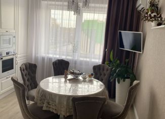 Продажа 2-комнатной квартиры, 70.9 м2, Выкса, улица Белякова, 24