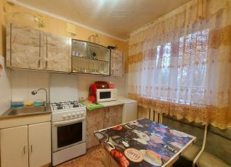 Продается 1-комнатная квартира, 30 м2, посёлок городского типа Октябрьское, улица Кондрашина, 72