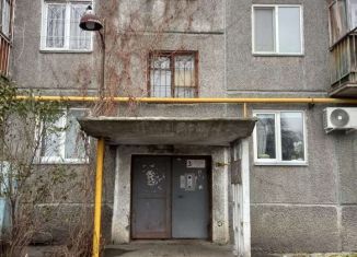 Продажа трехкомнатной квартиры, 56.5 м2, Курган, улица Карбышева, 1