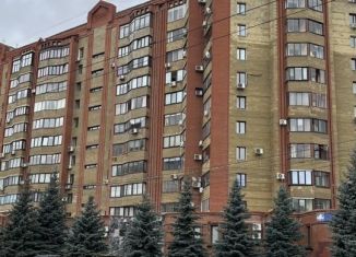 Продам трехкомнатную квартиру, 103 м2, Уфа, улица Чернышевского, 104