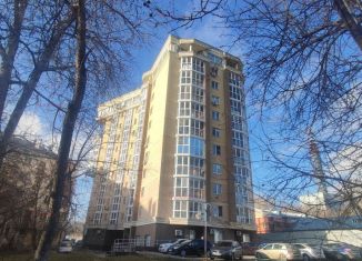 Продажа 1-ком. квартиры, 38 м2, Екатеринбург, улица Блюхера, 2, метро Динамо