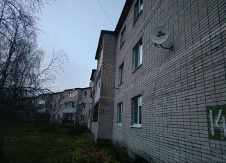 Продам 3-комнатную квартиру, 68 м2, Ленинградская область, Школьная улица, 14