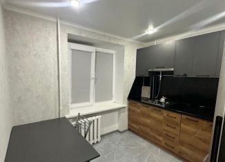 Сдаю в аренду 1-ком. квартиру, 37 м2, Георгиевск, улица Калинина, 133