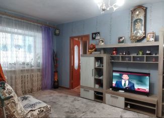 Продается двухкомнатная квартира, 44 м2, село Нижнетроицкий, улица Гагарина, 9