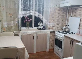 Продается 2-ком. квартира, 44 м2, Черкесск, Пушкинская улица, 69