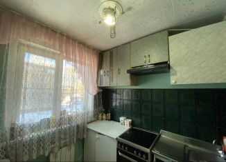 Продается трехкомнатная квартира, 61.5 м2, Алтайский край, улица Антона Петрова, 154