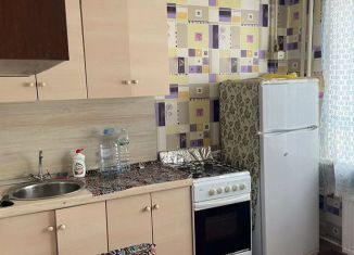 Сдается в аренду 1-комнатная квартира, 40 м2, Брянск, улица Романа Брянского, 27