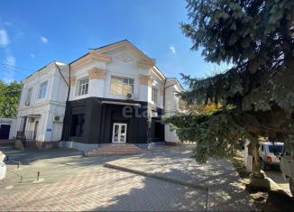 Торговая площадь на продажу, 1800 м2, Ингушетия, улица Осканова, 40