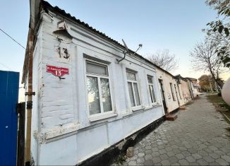 Продаю 3-ком. квартиру, 28 м2, Темрюк, улица Розы Люксембург, 15