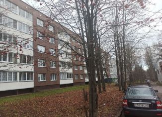 Продается 3-ком. квартира, 79 м2, Луга, проспект Кирова, 31