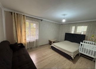 Сдам 1-ком. квартиру, 40 м2, Чечня, улица Шейха Али Митаева, 85