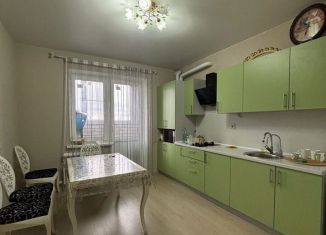 Продажа трехкомнатной квартиры, 85 м2, Элиста, улица В.И. Ленина, 266В