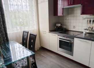 Продажа 2-комнатной квартиры, 53 м2, Москва, улица Маршала Катукова, 12к1, метро Строгино