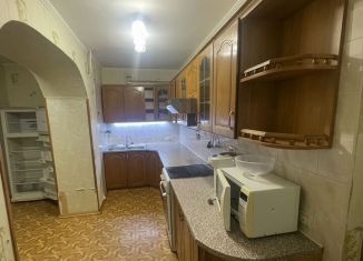 Сдам трехкомнатную квартиру, 91 м2, Ставрополь, улица Ленина, 242