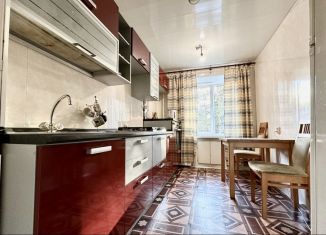 Продается 3-комнатная квартира, 59 м2, Сертолово, улица Ветеранов, 7