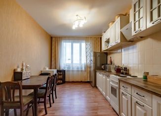 3-ком. квартира в аренду, 112 м2, Петергоф, Чичеринская улица, 2, ЖК Университетский Петергоф