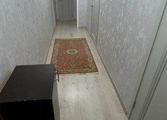 Сдается в аренду 2-ком. квартира, 60 м2, Дагестан, улица 345-й Дагестанской Стрелковой Дивизии, 12